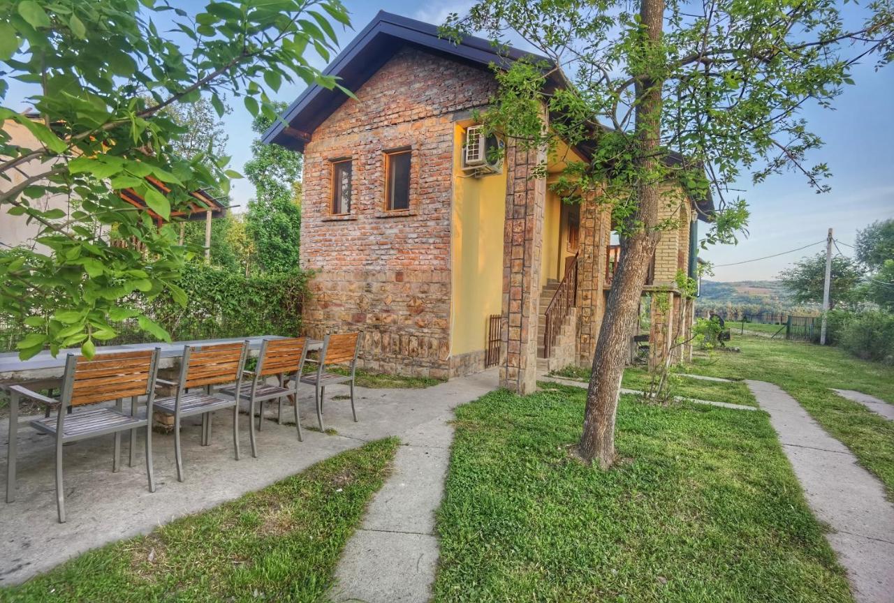 Villa Danube Fairy à Futog Extérieur photo
